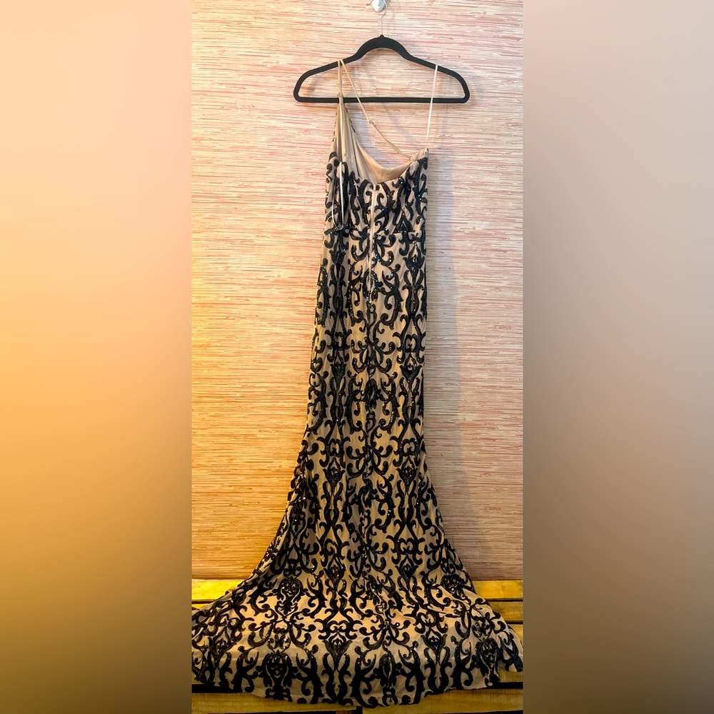 Windsor evening gown size Medium